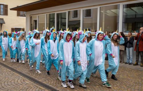 25 Fasching Schule (60)